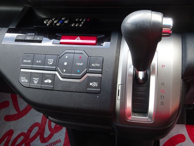 Honda e 2012-02 183886-10
