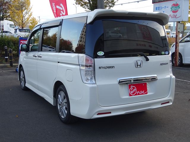 Honda e 2012-02 183886-25