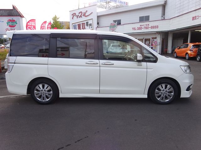 Honda e 2012-02 183886-5