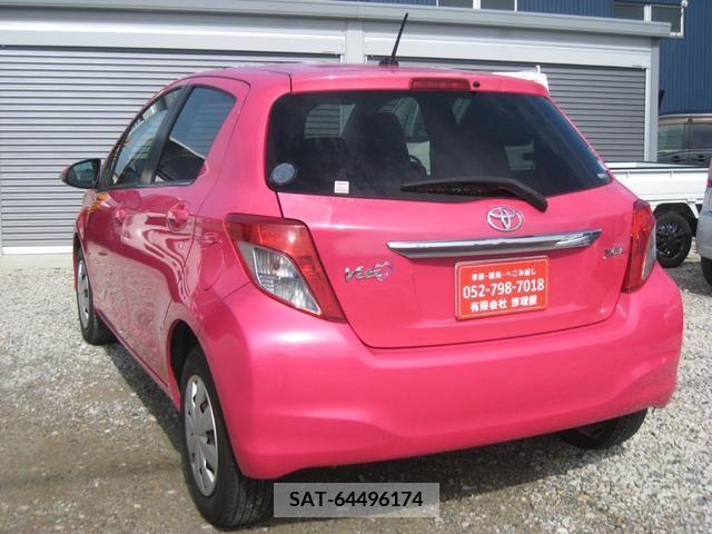 Toyota VITZ 2011-02 326809-3