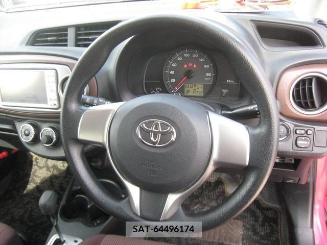 Toyota VITZ 2011-02 326809-15