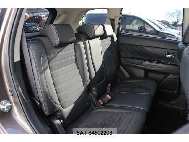 Mitsubishi OUTLANDER PHEV 2015-12 223800-13
