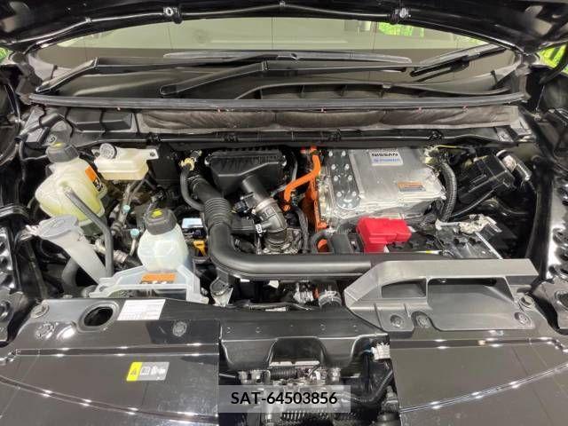 Nissan SERENA 2022-04 367754-19