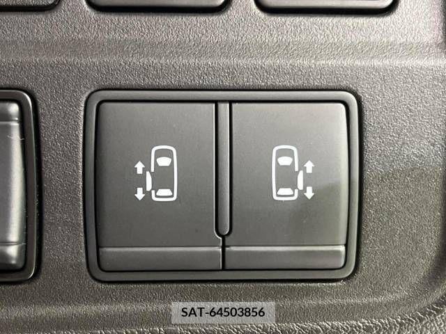Nissan SERENA 2022-04 367754-5
