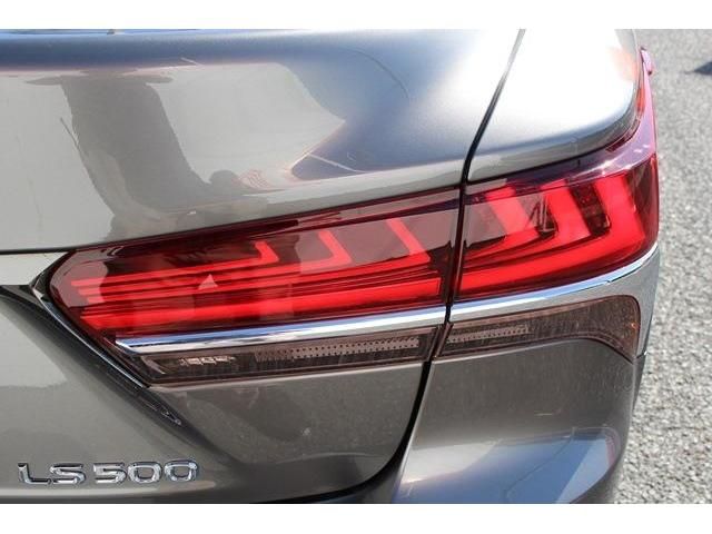 Lexus LS 2017-12 21163-13