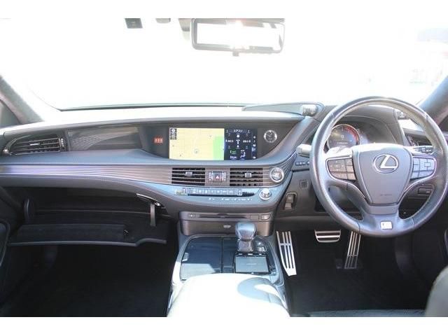 Lexus LS 2017-12 21163-16