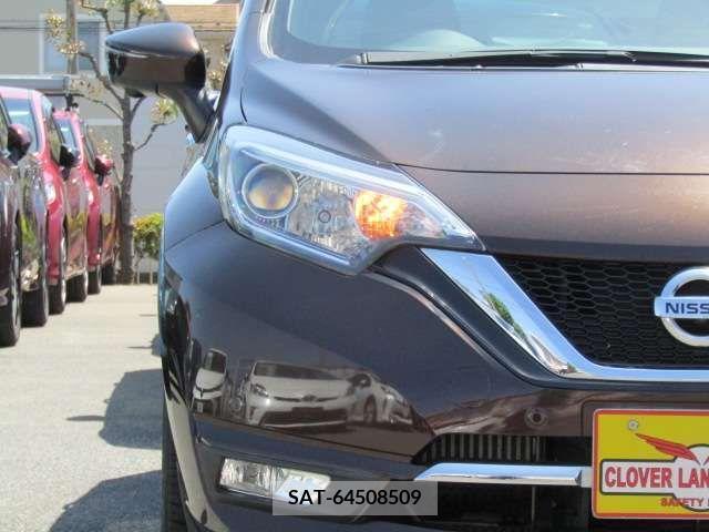 Nissan NOTE 2017-04 279918-8