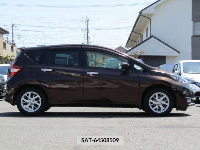 Nissan NOTE 2017-04 279918-2