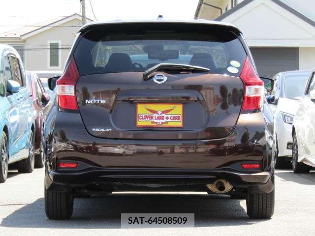 Nissan NOTE 2017-04 279918-4