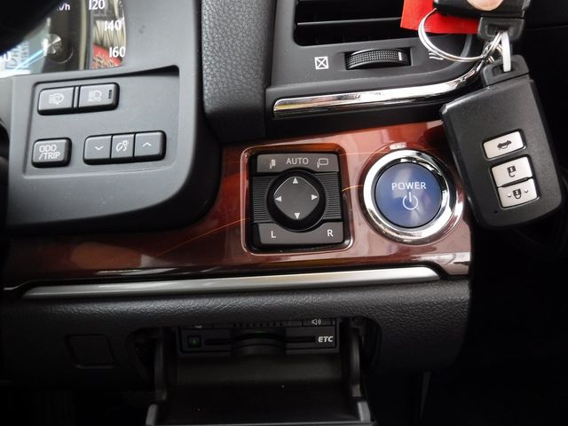 Toyota CROWN SEDAN 2014-08 22791-9