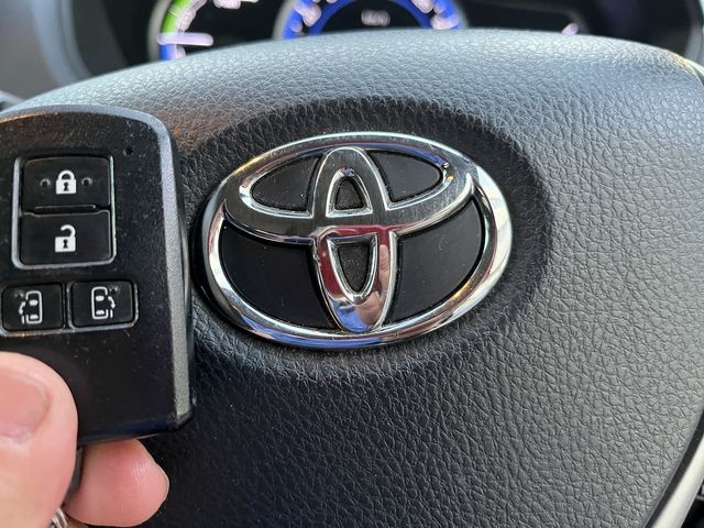 Toyota VOXY HYBRID 2015-03 185585-6