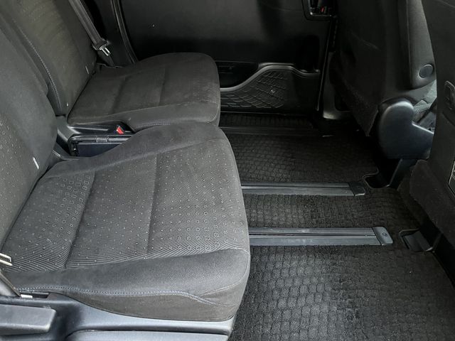 Toyota VOXY HYBRID 2015-03 185585-8