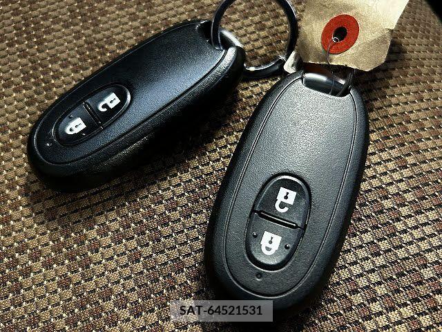 Nissan MOCO 2011-06 354457-11