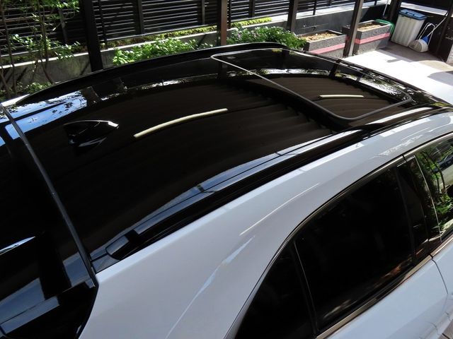 Lexus UX 2023-08 22991-17