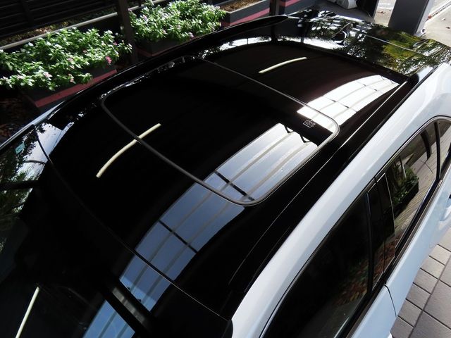 Lexus UX 2023-08 22991-14