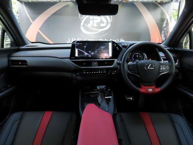 Lexus UX 2023-08 22991-2