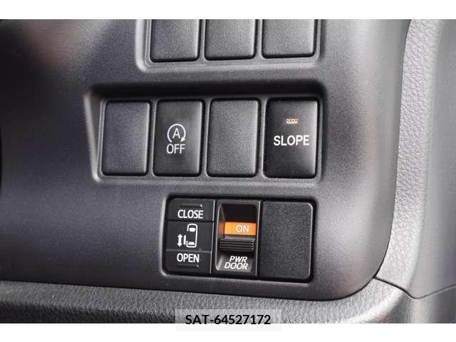 Toyota NOAH 2017-10 212601-12