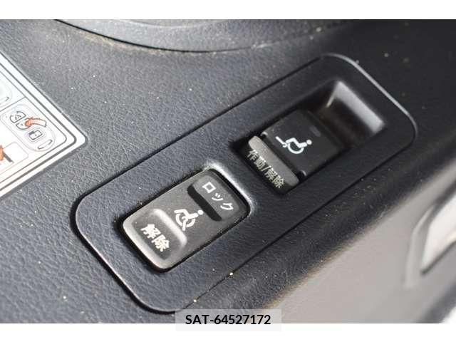 Toyota NOAH 2017-10 212601-17