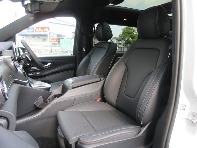 Mercedes Benz V-CLASS 2023-03 27084-9
