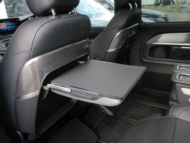 Mercedes Benz V-CLASS 2023-03 27084-13