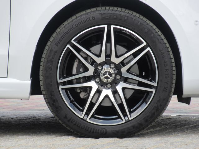 Mercedes Benz V-CLASS 2023-03 27084-5