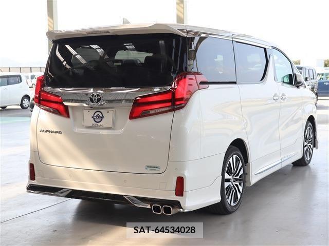 Toyota ALPHARD 2022-11 216438-4