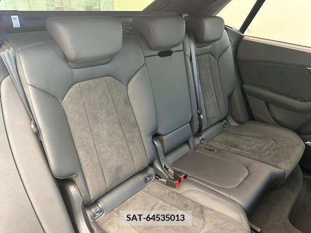 Audi RS Q8 2022-05 261693-15