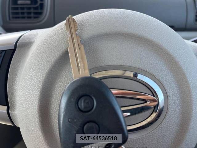 Daihatsu TANTO 2015-12 310158-6