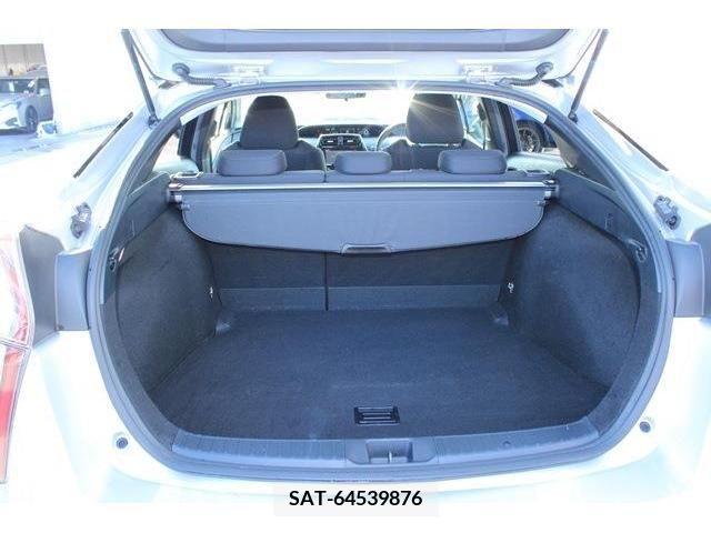 Toyota PRIUS 2017-03 282328-16