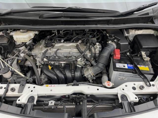 Toyota VOXY 2018-06 18478-19
