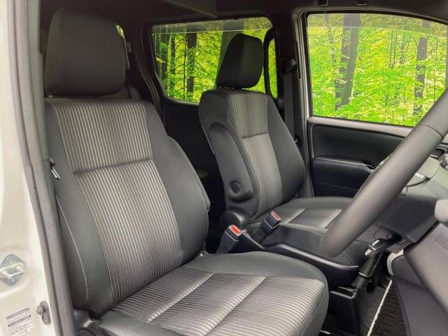 Toyota VOXY 2018-06 18478-11
