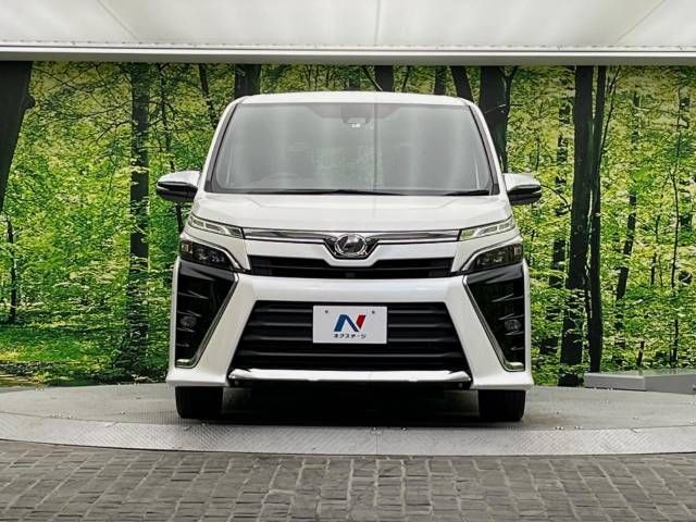 Toyota VOXY 2018-06 18478-17