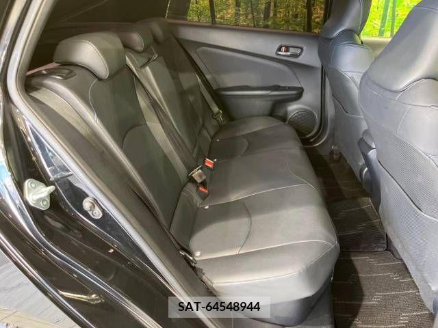 Toyota PRIUS 2016-05 366484-8