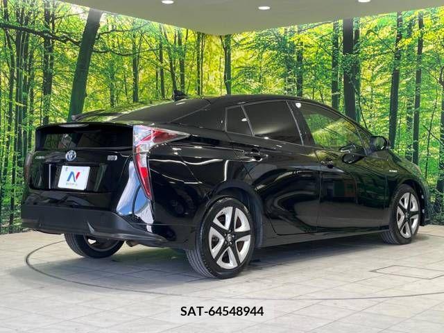 Toyota PRIUS 2016-05 366484-16