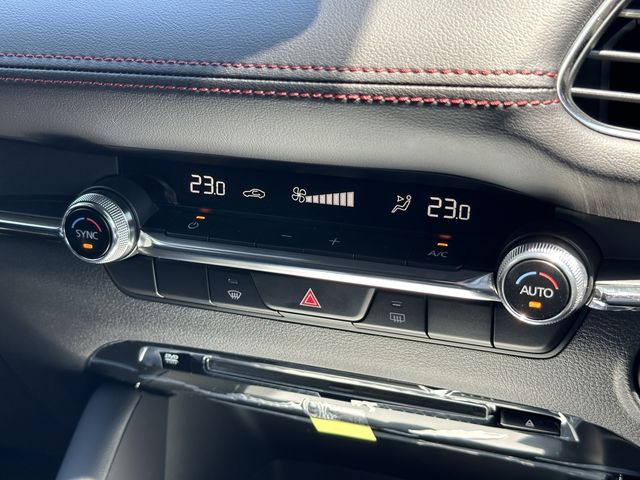 Mazda MAZDA3 2021-12 8667-6