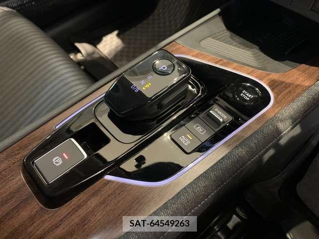 Nissan AURA 2022-10 302585-10