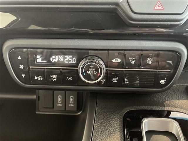 Honda N BOX CUSTOM 2023-03 781-18