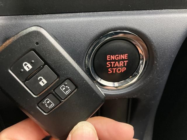 Toyota VOXY 2016-02 191943-4