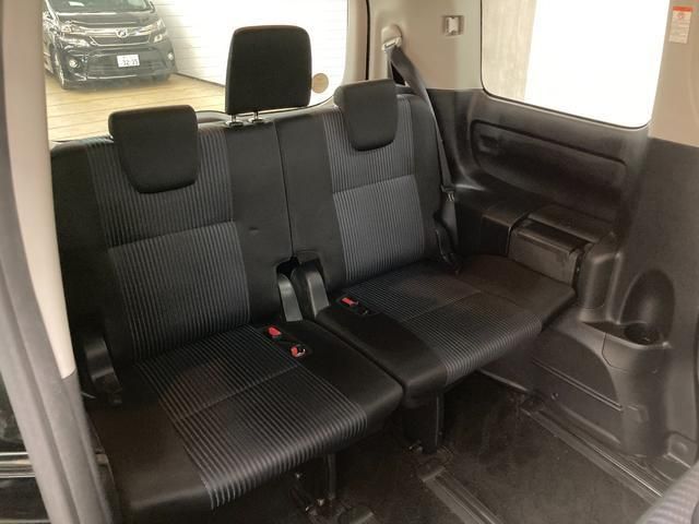 Toyota VOXY 2016-02 191943-11