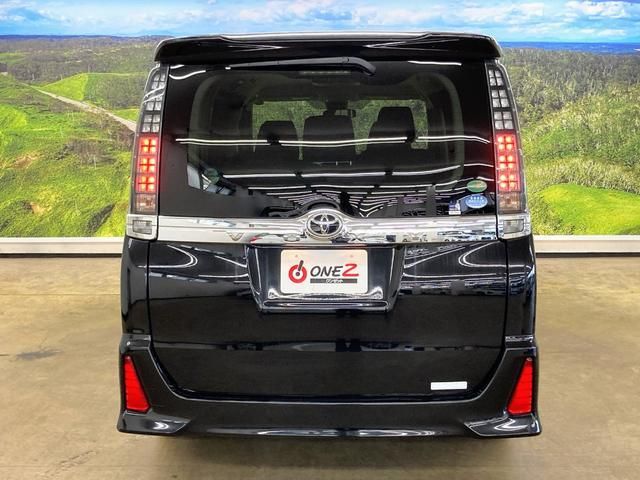 Toyota VOXY 2016-02 191943-14