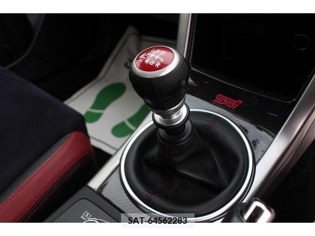 Subaru WRX STI 2016-12 210385-2