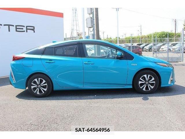 Toyota PRIUS PHV 2017-06 322577-7