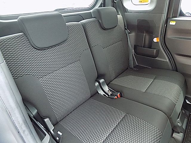 Toyota Pixis Mega 2019-09 23284-3