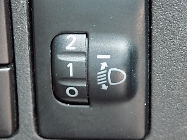 Toyota Pixis Mega 2019-09 23284-17