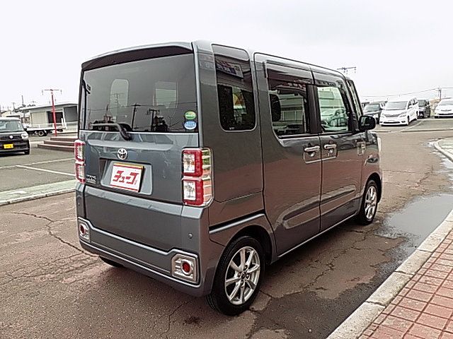 Toyota Pixis Mega 2019-09 23284-2