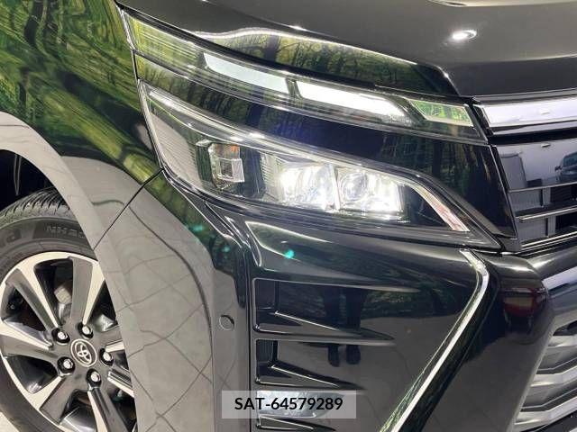 Toyota VOXY 2017-11 212879-12