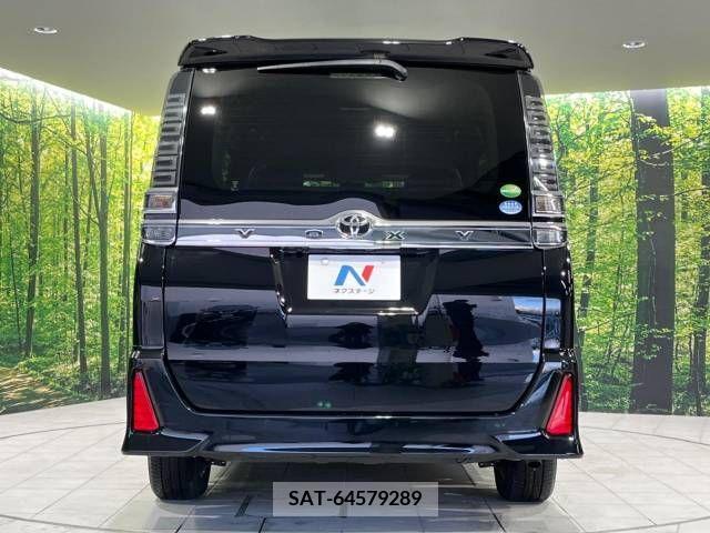 Toyota VOXY 2017-11 212879-15