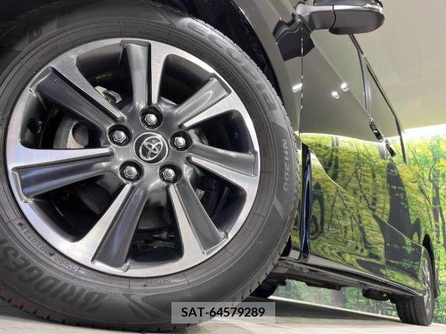 Toyota VOXY 2017-11 212879-13