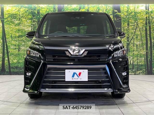 Toyota VOXY 2017-11 212879-14