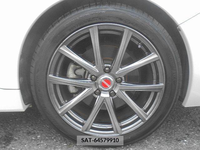 Subaru LEVORG 2016-05 377381-8
